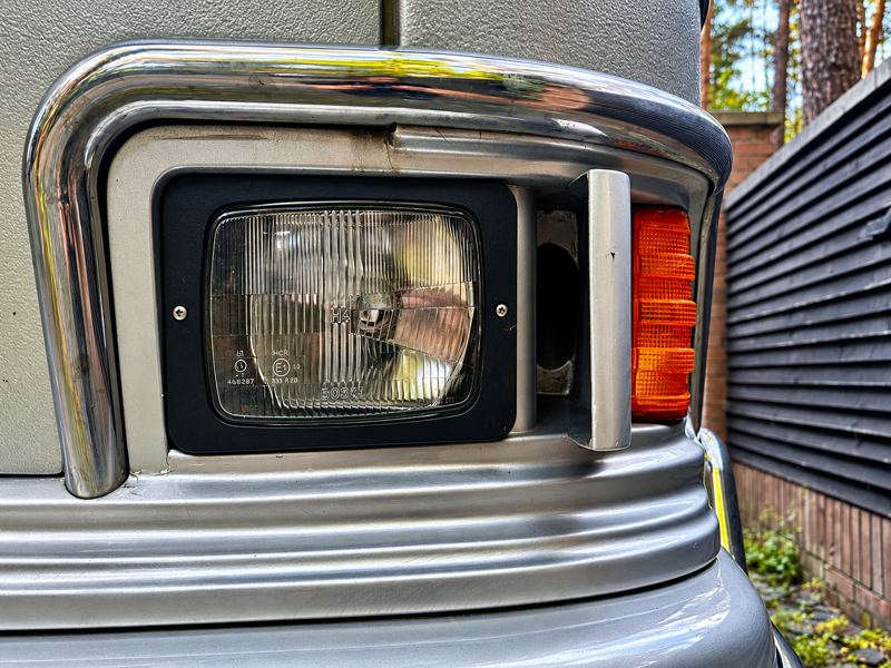 Reflektor kampera z bliska